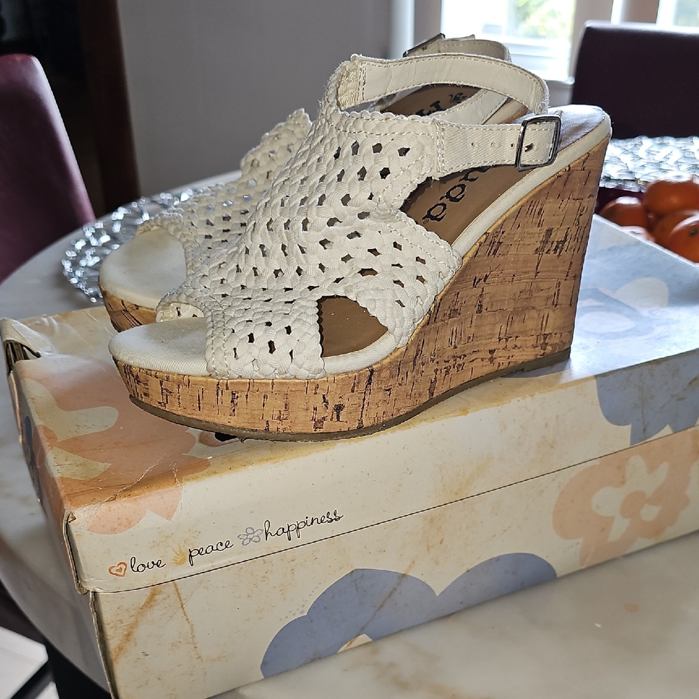Women's White Wedge Sandals